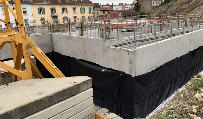 Etanchéité soubassement collège Louis DUMONT à Bellegarde 01200